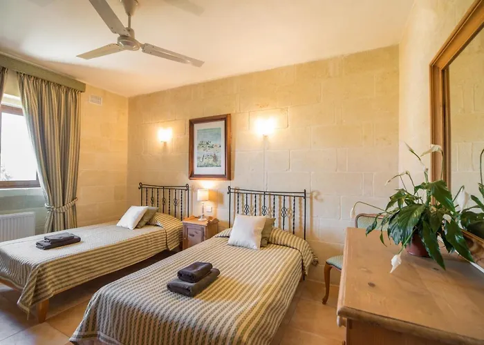 Ta' Gianni Villa Xewkija